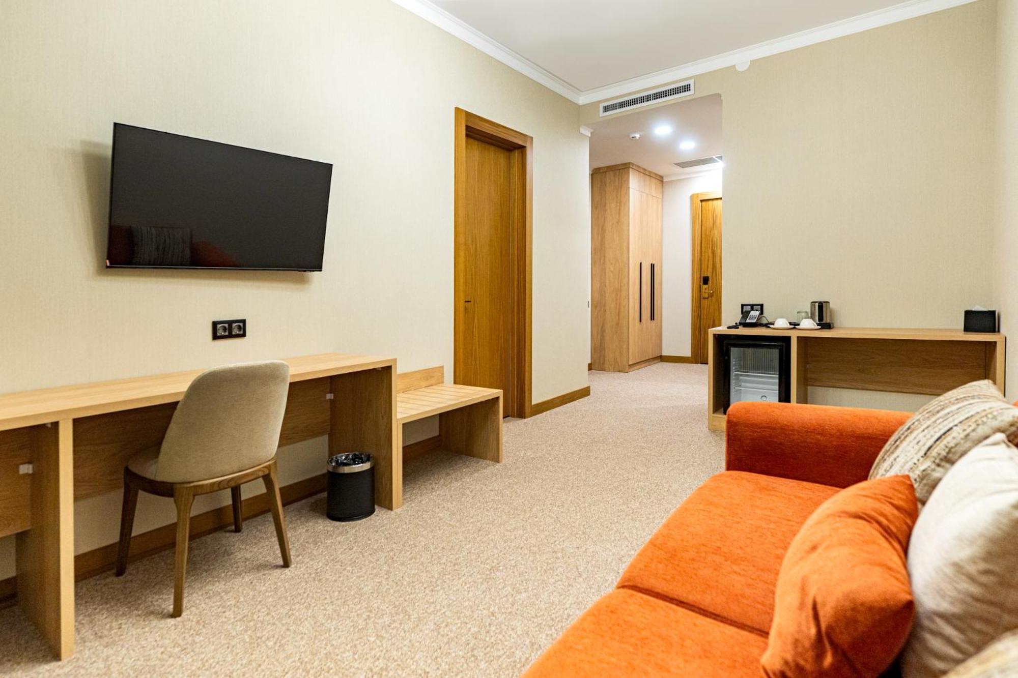 Mardan Hotel Schymkent Exterior foto